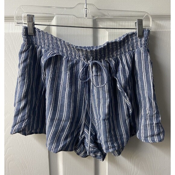 American Eagle Striped Wrap Shorts Medium Striped 2 inch Inseam Beach Summer - Picture 1 of 9